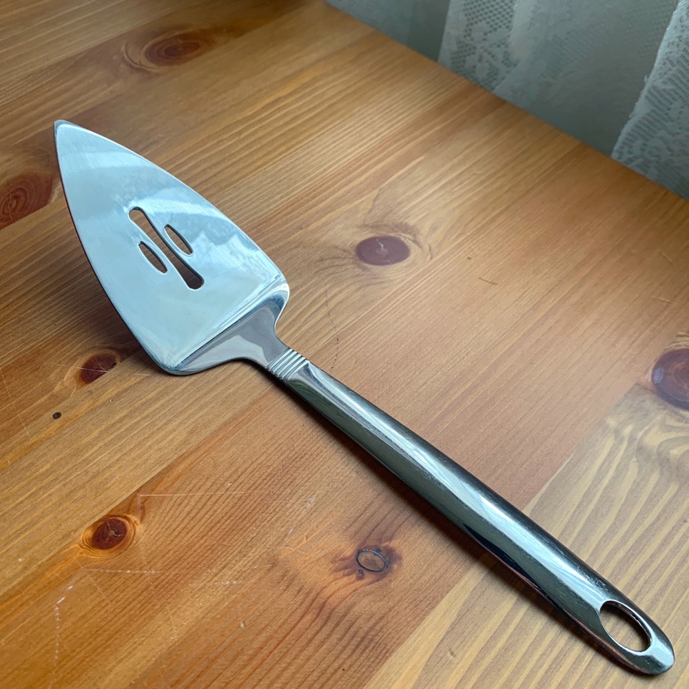Oneida Cake & Pie Serving Utensil Stainless Steel